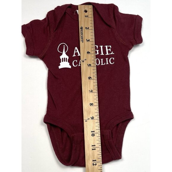 RABBIT SKINS Infant NEWBORN Maroon Bodysuit Romper Aggie Catholic Texas A&M EUC - Picture 4 of 6